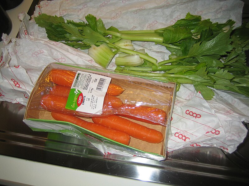 File:Ragu ingredienti verdure.JPG