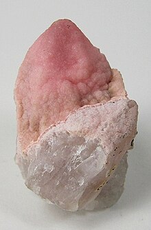 ファイル:Rhodochrosite-Quartz-226414.jpg