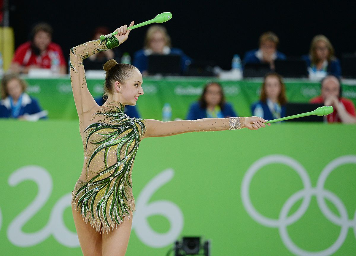 Rhythmic gymnast Neviana Vladinova does hoop routine to theme from