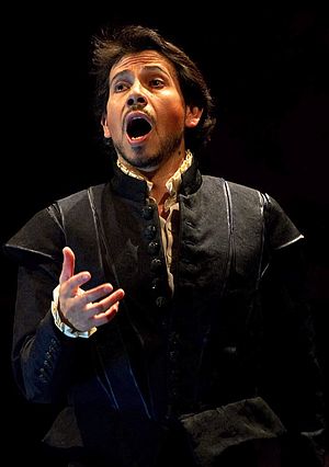 Ricardo Bernal as Leicester in Maria Stuarda, San Carlo de Nápoles (2010)