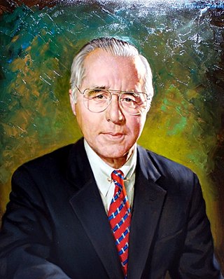 <span class="mw-page-title-main">Robert T. McCowan</span> American businessman (1928–2003)