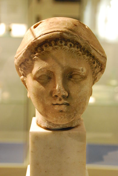 File:Roman Antiquities in the Museum August Kestner 14.JPG