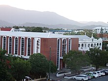 Cattedrale cattolica romana chiesa St Monica, Cairns.JPG