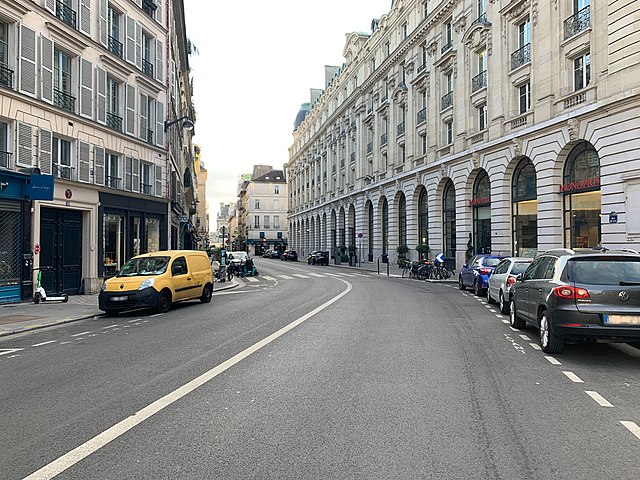 File:Le Bon Marché, rue de Babylone, rue du Bac, Paris 7e.jpg
