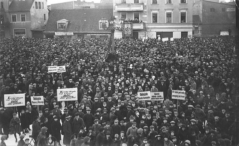 File:Rybnik 1925, manifestacja antyniemiecka.jpg