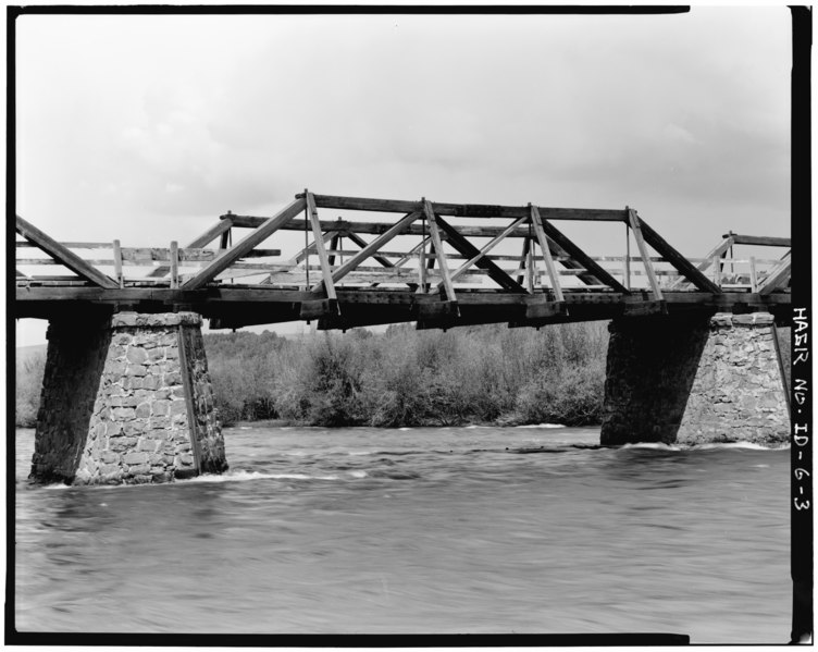 File:SINGLE SECTION OF SPAN FROM SOUTHERN BANK, LOOKING WEST - Fall River Bridge, Spanning Fall River on CCC Camp Road, Ashton, Fremont County, ID HAER ID,22-ASHT,1-3.tif