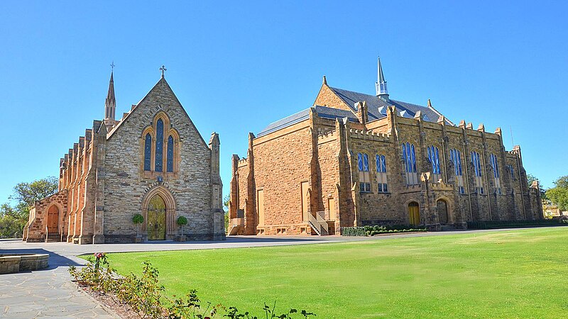 File:SPSC chapel and memorial hall.jpg