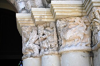 Iglesia de Saint-Fort-sur-Gironde Portail ébrasure S b.JPG