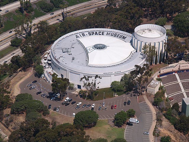 The San Diego Air and Space Museum as seen from overhead in 2013.
