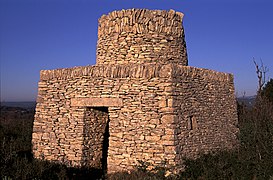 Cabane à Souvignargues (Gard).