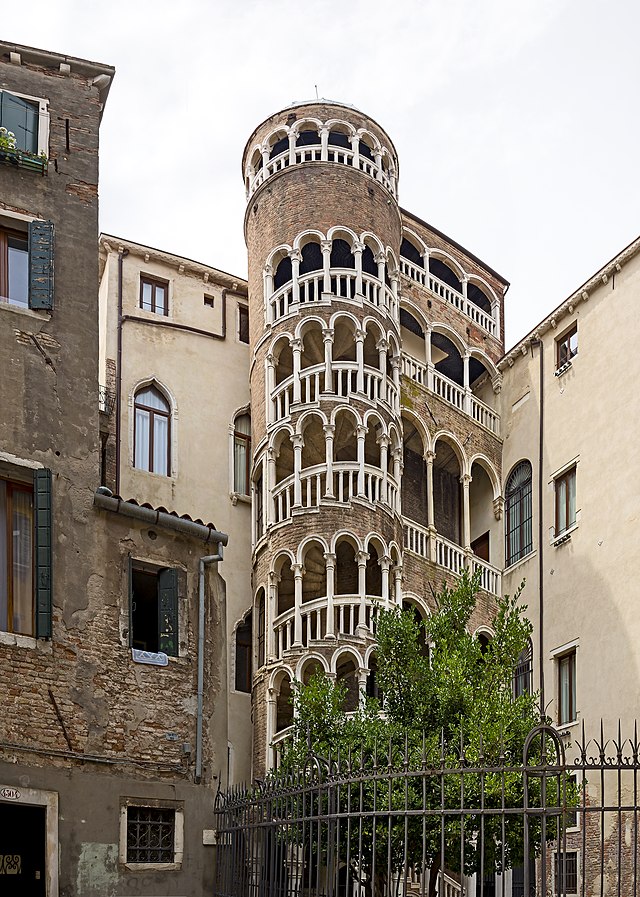 Scala / Libreria - Scandinavian - Staircase - Venice - by Falegnameria da  Ros