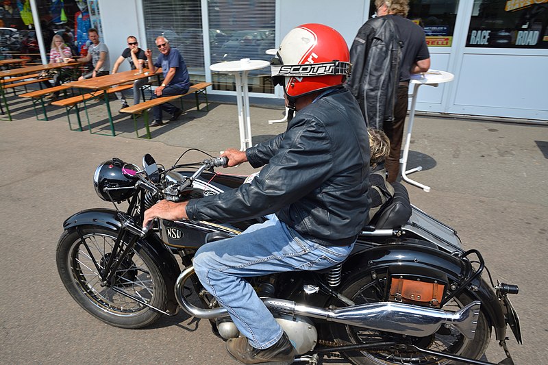 File:Schleswig-Holstein, Wilster, Zehnte Internationale VFV ADAC Zwei-Tage-Motorrad-Veteranen-Fahrt-Norddeutschland und 33te Int-Windmill-Rally NIK 3830.jpg