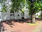 The core of this double-storeyed building dates from about 1782. The facade of the house was rebuilt during the first half of the 19th century. The building, together with the historic chicken-coop, forms a unique architectural complex. Skuinshuis 3.JPG