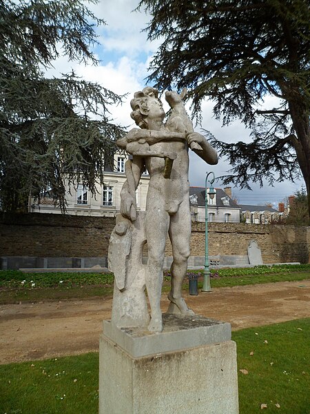 File:Statue Faune au chevreau (parc du Thabor, Rennes).JPG