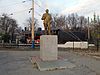 Statue of Lenin near the Melitopol Station (Zaporizhia Oblast, Ukraine).JPG