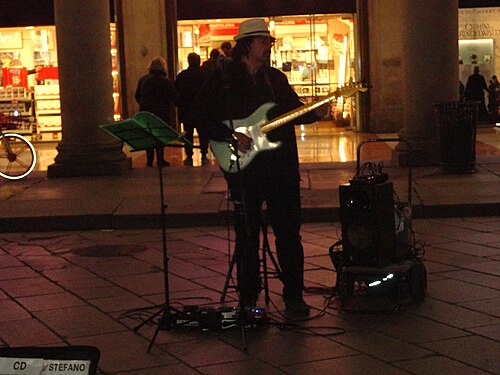 Street Performer in Milano