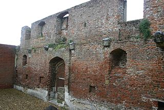 <span class="mw-page-title-main">Tattershall College</span> Dissolved grammar school in Tattershall, Lincolnshire