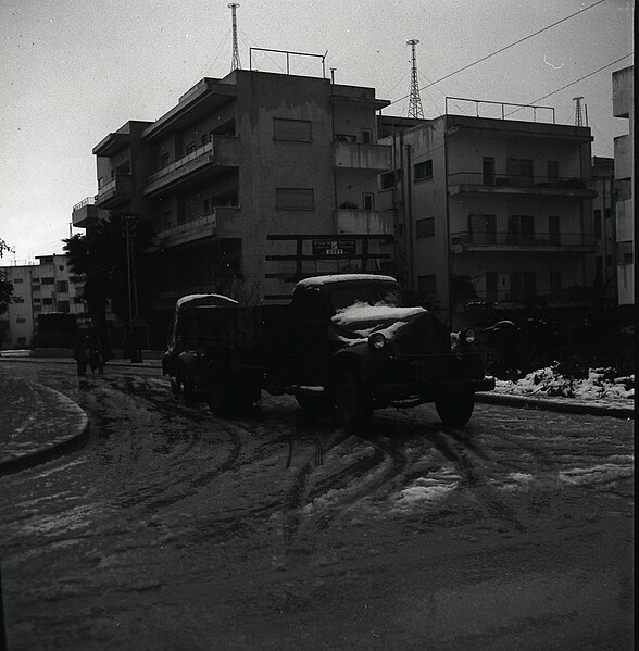 File:Tel Aviv-Yafo (997008136334605171).jpg