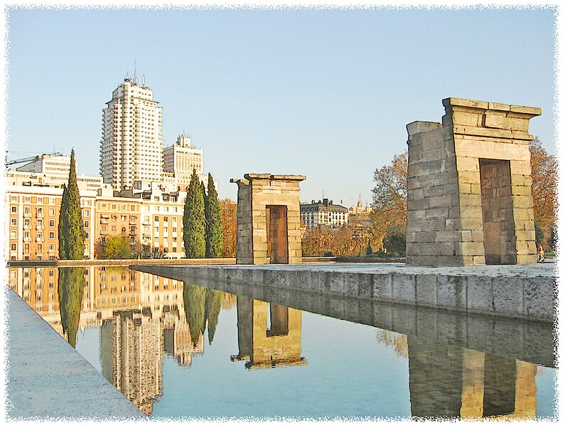 File:Templo de Debod (Madrid) 06.jpg