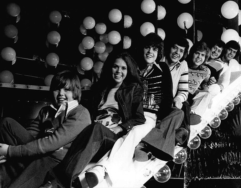 File:The Osmonds 1974.JPG