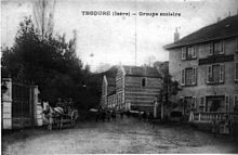 Thodure, groupe scolaire, 1910, p250 de L'Isère les 533 communes.jpg