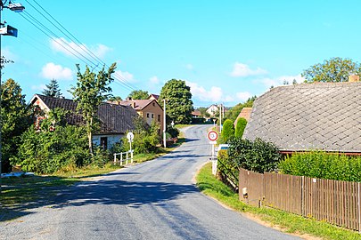 Rue à Včelákov.