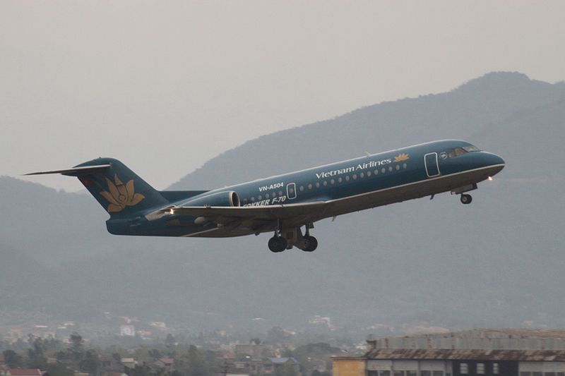 File:VN-A504 Fokker Fk.70 Vietnam Airlines (7879756888).jpg