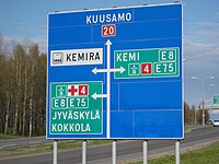 The advance sign for the junction with the highway 4 (E8/E75) on the highway 20 in Oulu, Finland, looking east. Valtatie 20 Finland Oulu Valivainio sign 20080524.jpg