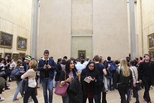 640px-Visitors_to_the_Louvre_Viewing_the_Mona_Lisa_IMG_1389.JPG (640×427)