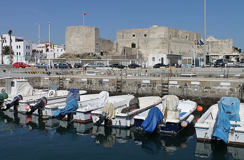 File:Vue sur le château de Guzman le Bon depuis le port de pêche.jpg