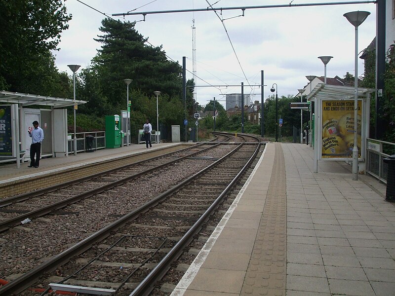 File:Wandle Park tramstop look east.JPG