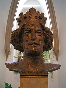 Wenceslaus II bust - Italian Court.JPG