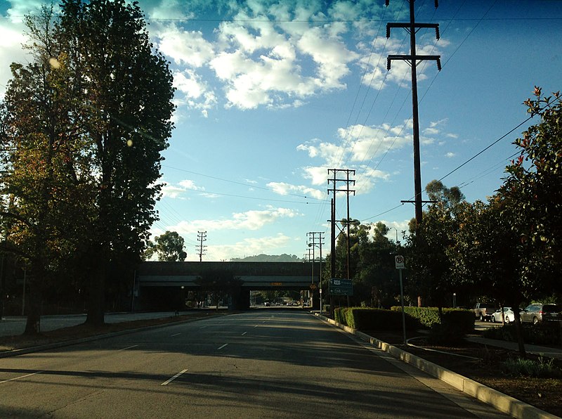 File:West Toluca Lake, Los Angeles, CA 91602, USA - panoramio (4).jpg