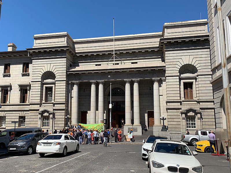 File:Western Cape High Court main entrance in Keerom Street.jpeg