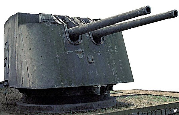 B-2LM turret of the Polish destroyer Wicher