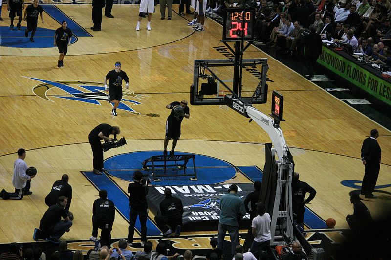 File:Wizards vs Celtics April 11 2011 Verizon Center (5611932585).jpg