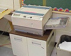 Xerox photocopier in GlenOak High School library 2004.jpg