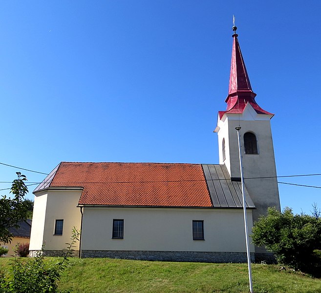 File:Zeljne Slovenia - church.jpg