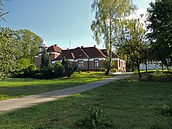 Zespół kościoła p.w. Przemienienia Pańskiego - plebania - - Garbów, gmina Garbów, powiat lubelski, woj. lubelskie ArPiCh A-A-3 1-4.JPG