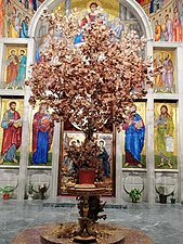 Бадњак у цркви Светог Марка у Биограду.jpg