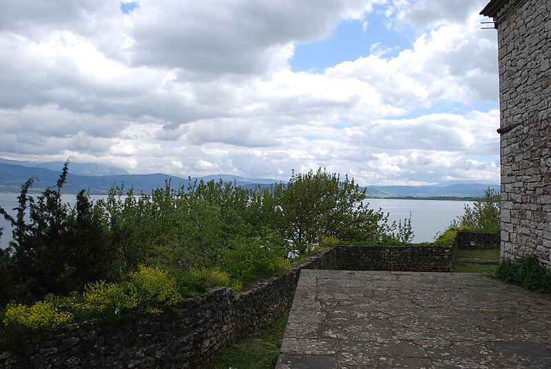 File:20140415 ioannina428 - Lake Pamvotis.jpg