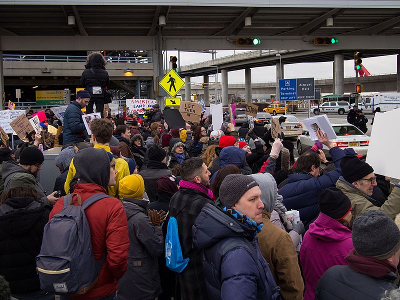 File:2017-01-28 - protest at JFK (80846).jpg