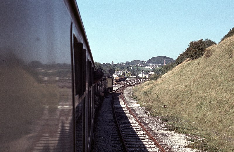 File:33109 with 4-TC Unit 417 on British Young Traveller's Society, The Quarryman at Radstock on 16 Sep 1979 (2).jpg