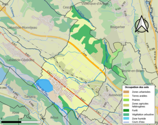 Barevná mapa znázorňující využití půdy.