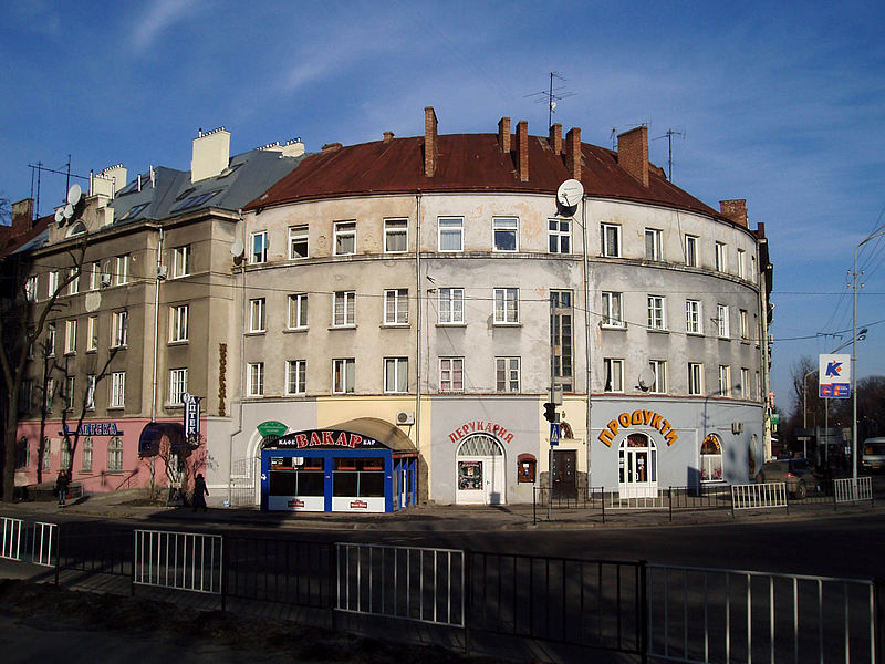 File:76 Stryiska Street, Lviv (01).jpg