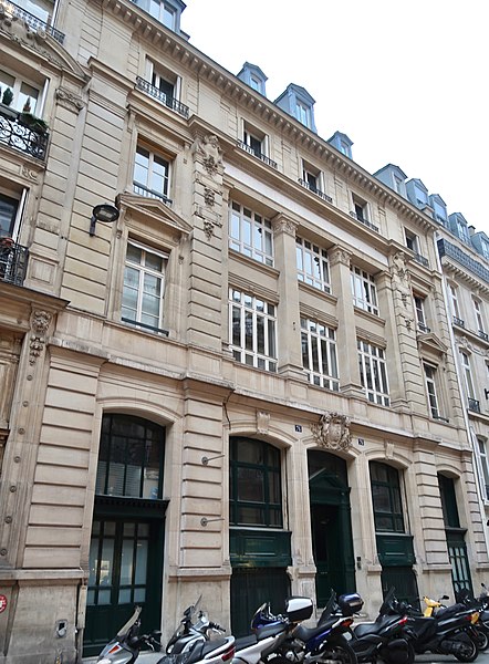 File:76 rue des Saints-Pères, Paris 7e.jpg