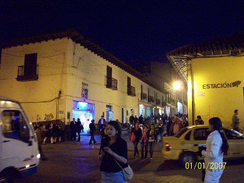 File:8TUNJA CENTRO HISTORICO CARRERA 10.jpg