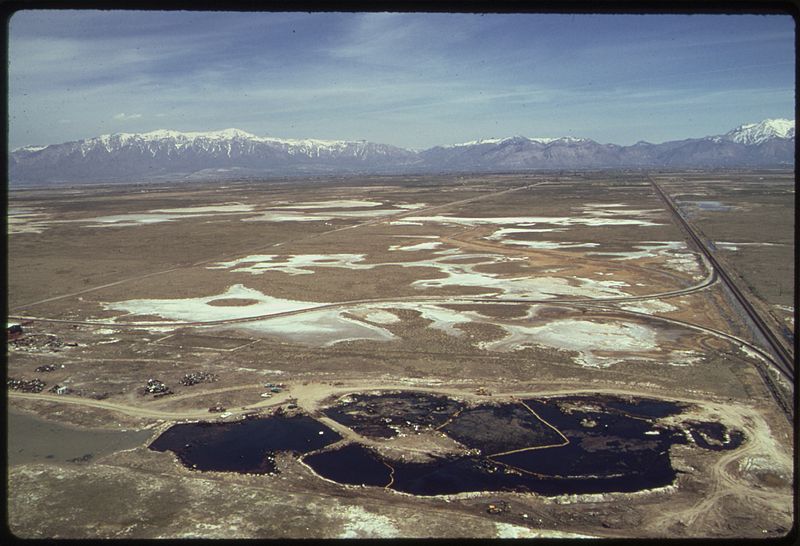 File:AERIAL VIEW OF A FIVE ACRE POND NEAR OGDEN, UTAH, THAT CONTAINED ACID WATER, OIL, ACID CLAY SLUDGE, CARS, DEAD... - NARA - 555845.jpg