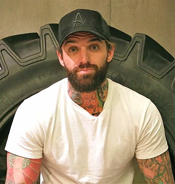 Aaron Chalmers (television personality)