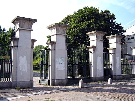 Abney park east gate